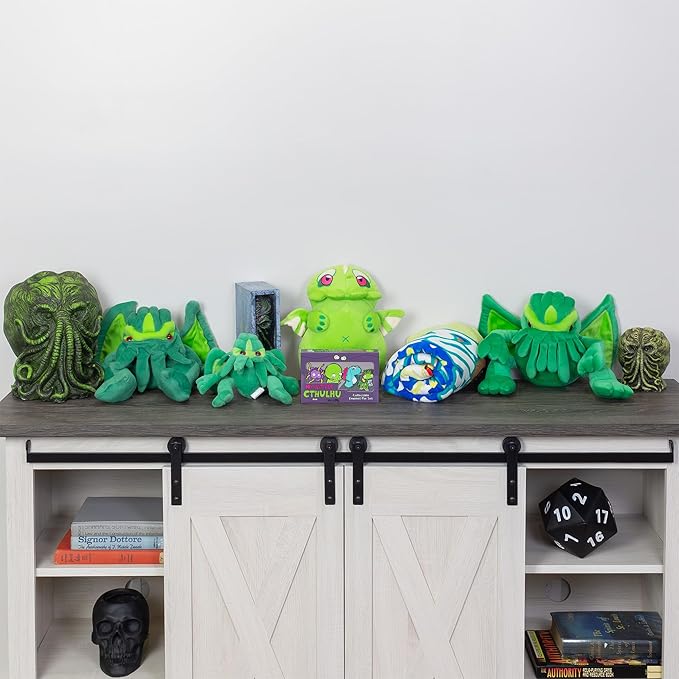 Toy Vault Cthulhu Bookshelf Insert, Resin Bookend Peeping Cthulhu Monster Statue